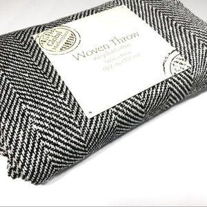 GLOBAL MARKETPLACE Woven Throw In Black